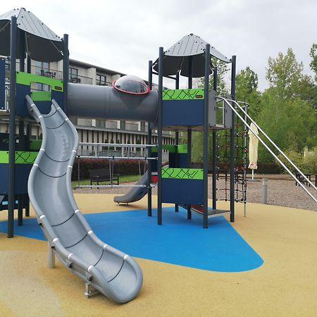 Holiday Inn Resort Warsaw Jozefow By Ihg Bagian luar foto