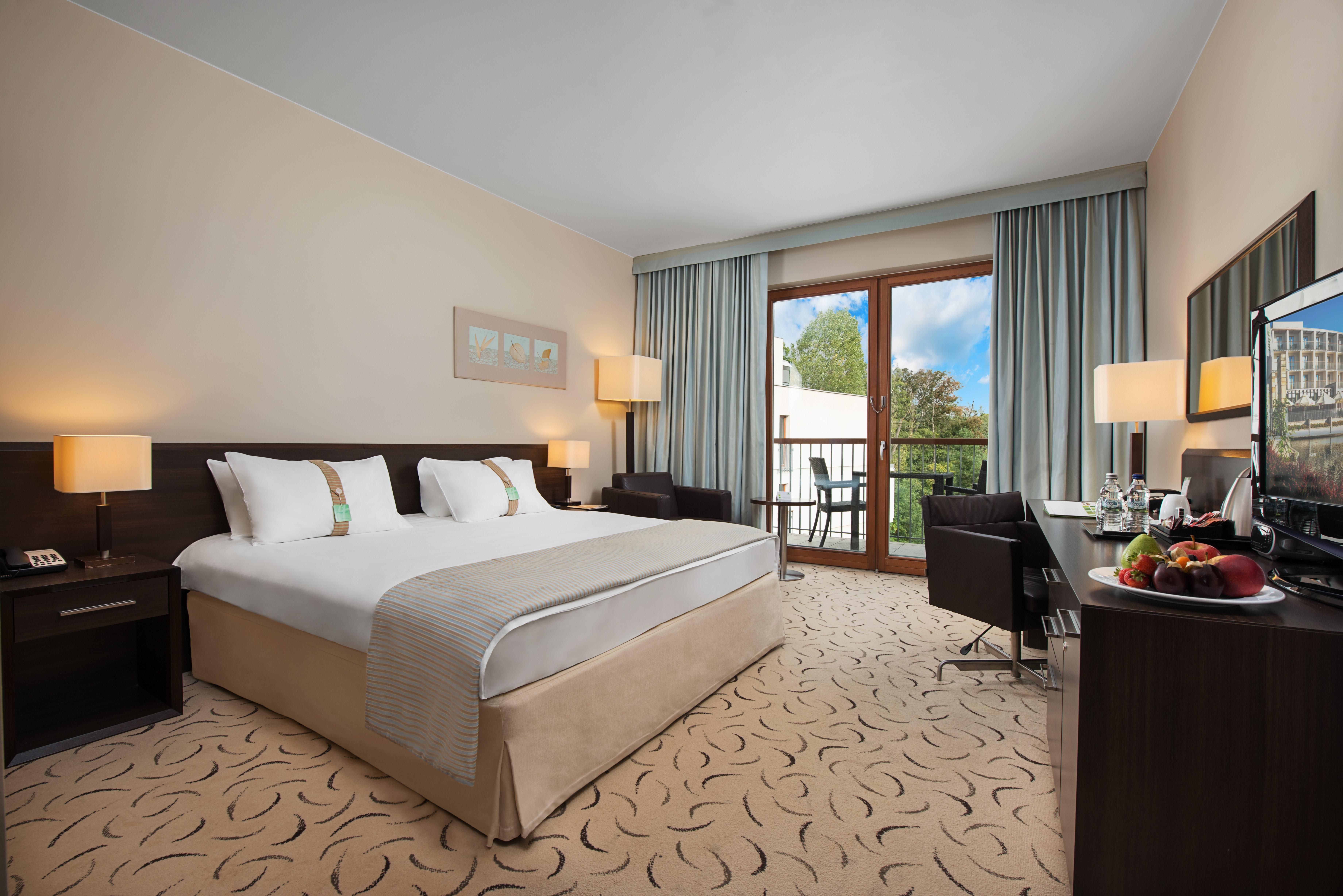 Holiday Inn Resort Warsaw Jozefow By Ihg Bagian luar foto