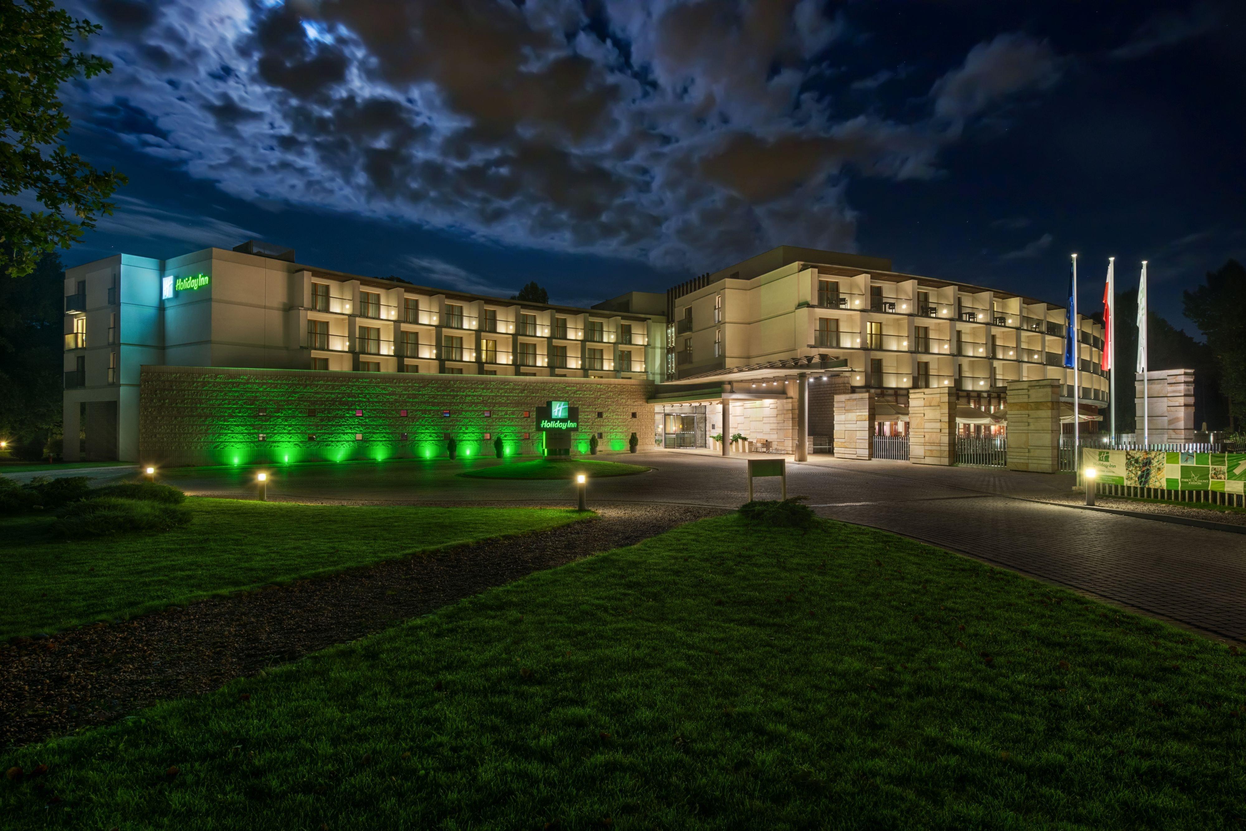 Holiday Inn Resort Warsaw Jozefow By Ihg Bagian luar foto