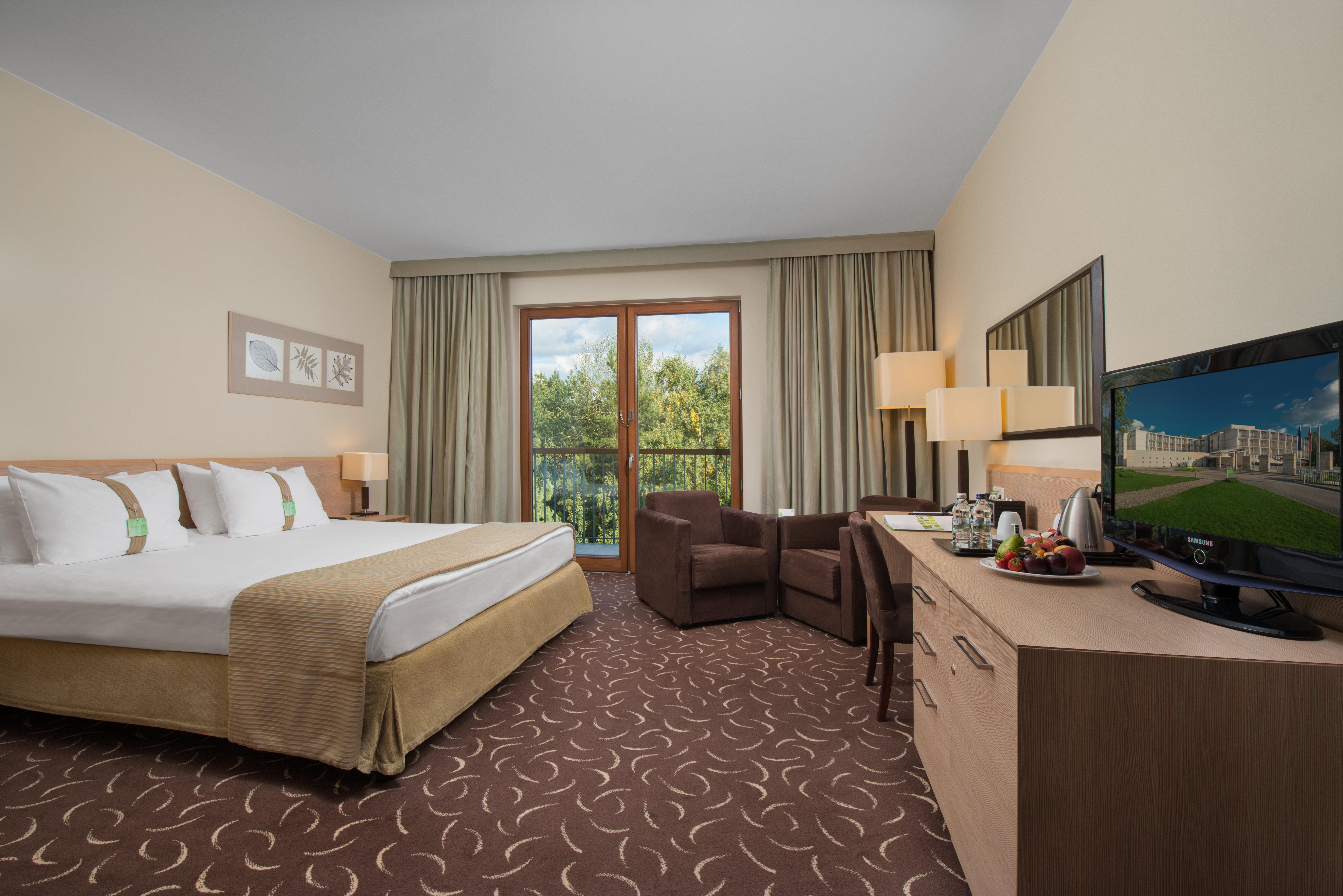 Holiday Inn Resort Warsaw Jozefow By Ihg Bagian luar foto