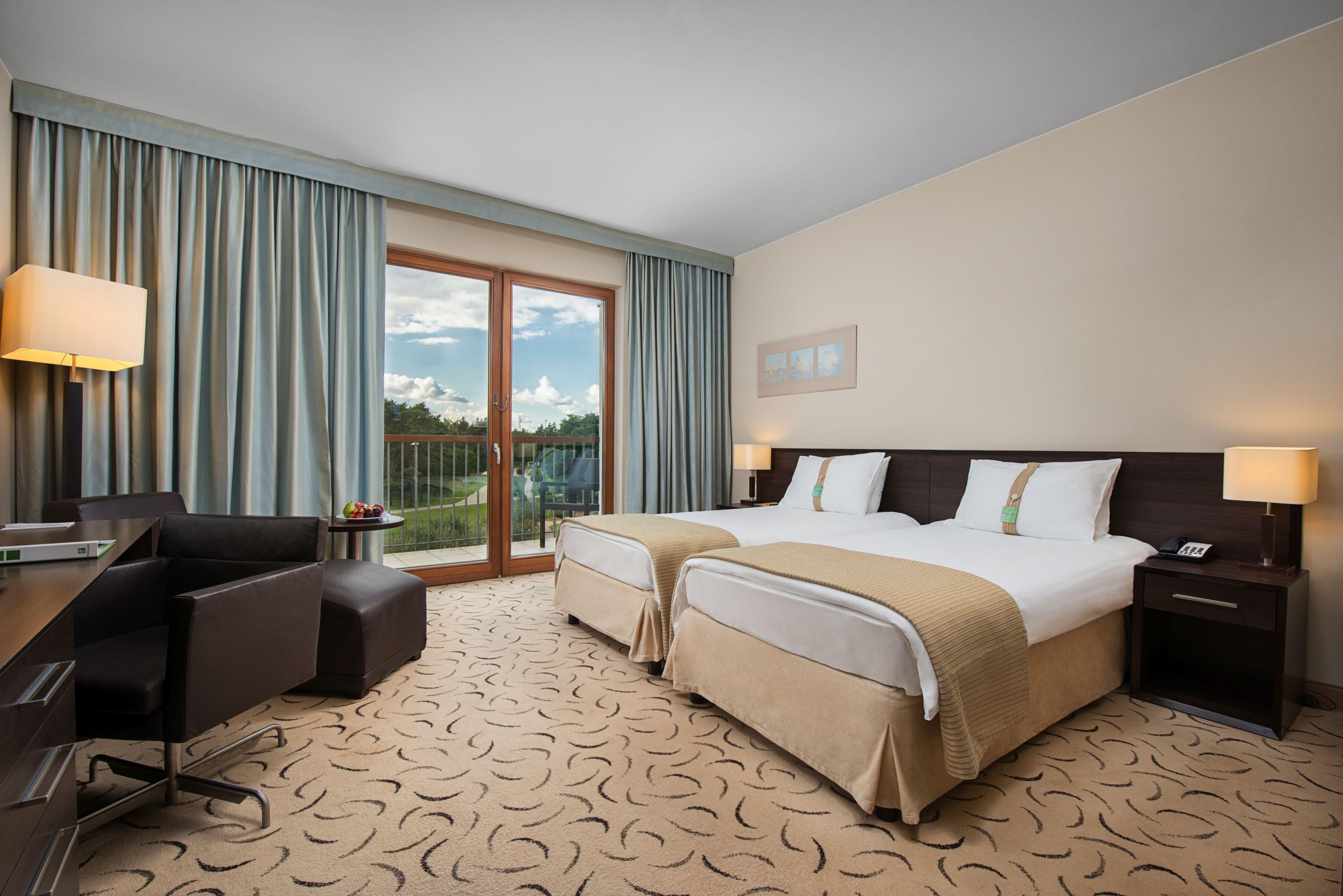 Holiday Inn Resort Warsaw Jozefow By Ihg Bagian luar foto