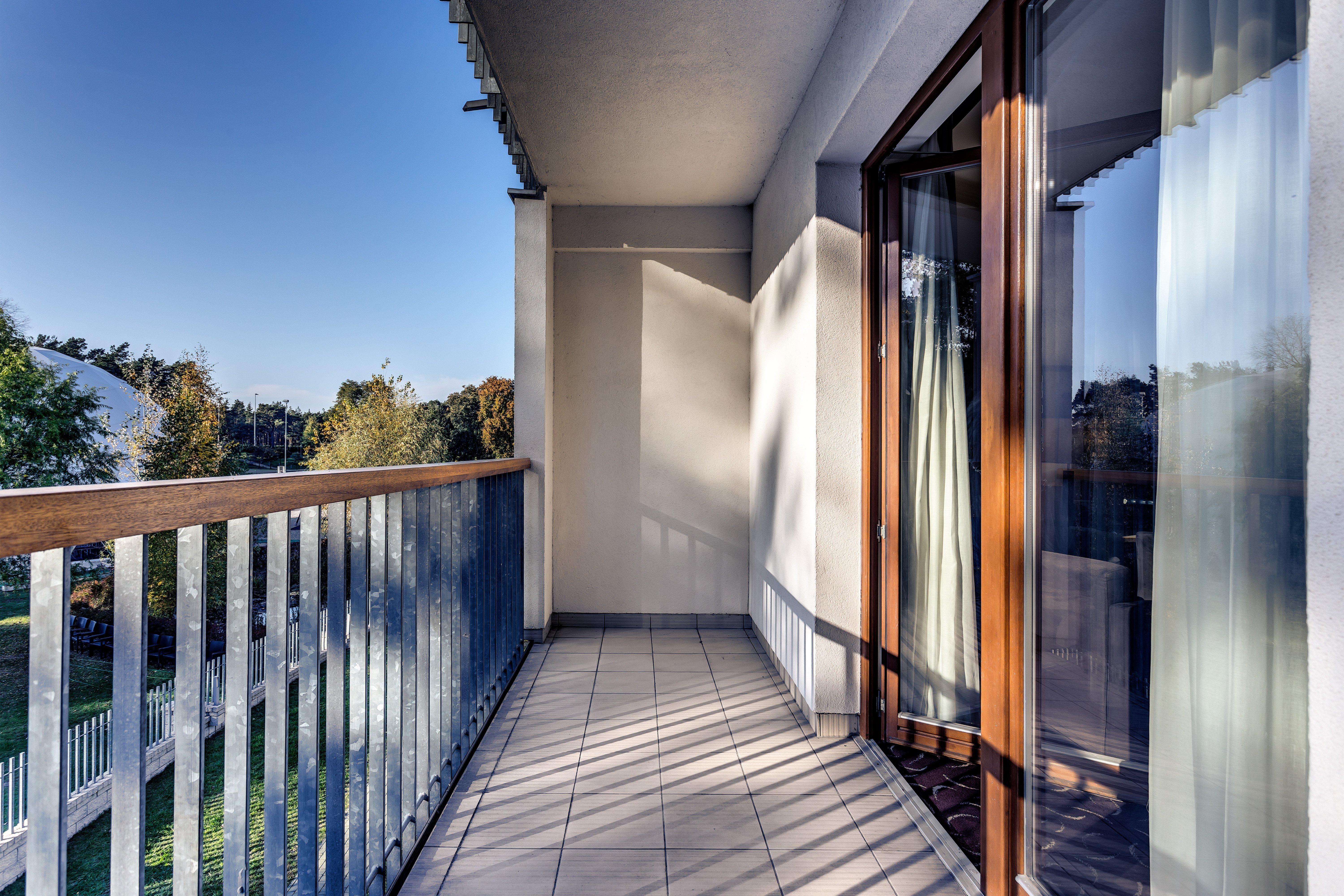 Holiday Inn Resort Warsaw Jozefow By Ihg Bagian luar foto
