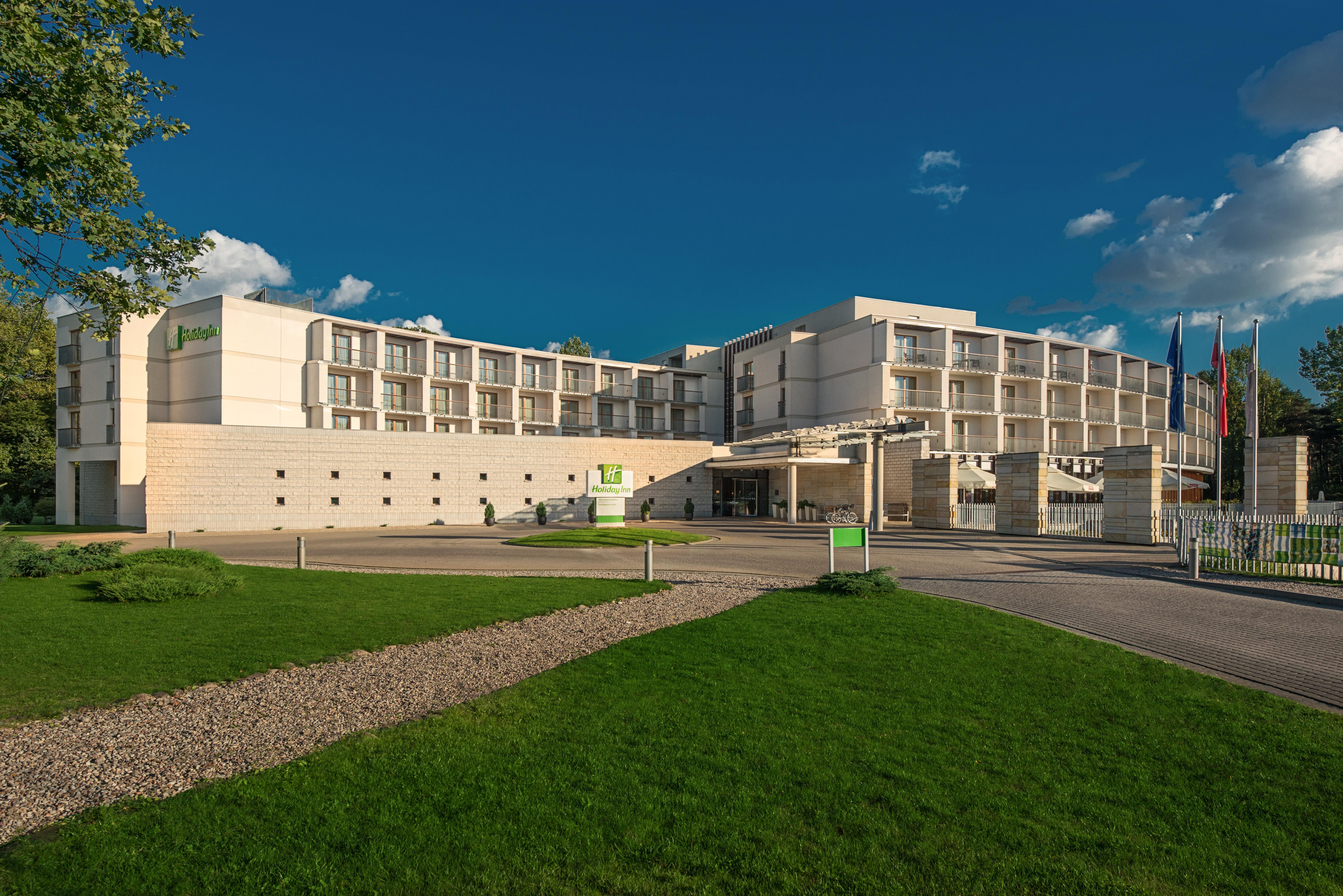 Holiday Inn Resort Warsaw Jozefow By Ihg Bagian luar foto